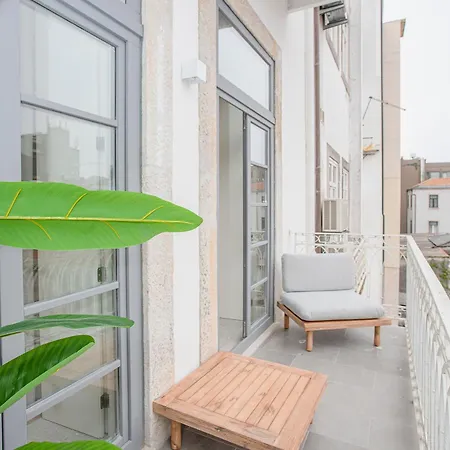 Liiiving In - Sweet Sunlight Порту