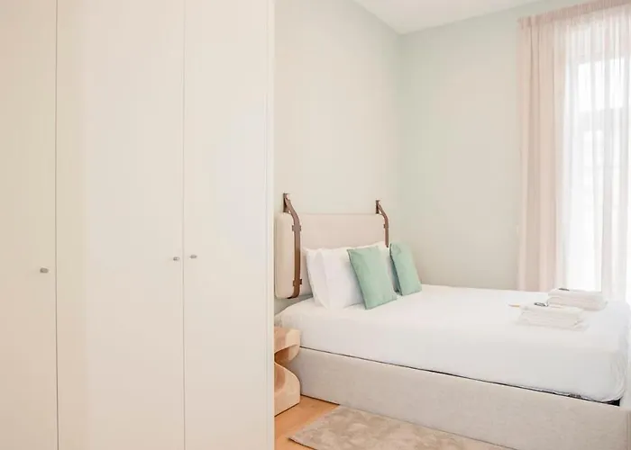 Liiiving In - Sweet Sunlight Порту