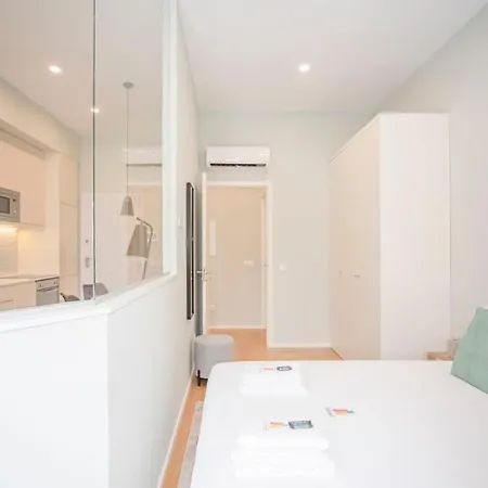 Liiiving In - Sweet Sunlight Apartamento