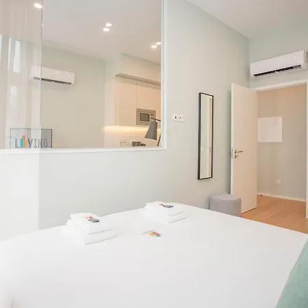 Liiiving In - Sweet Sunlight Apartment