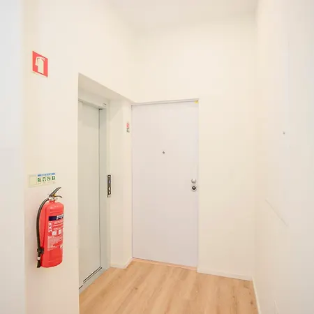 Liiiving In - Sweet Sunlight Apartment *