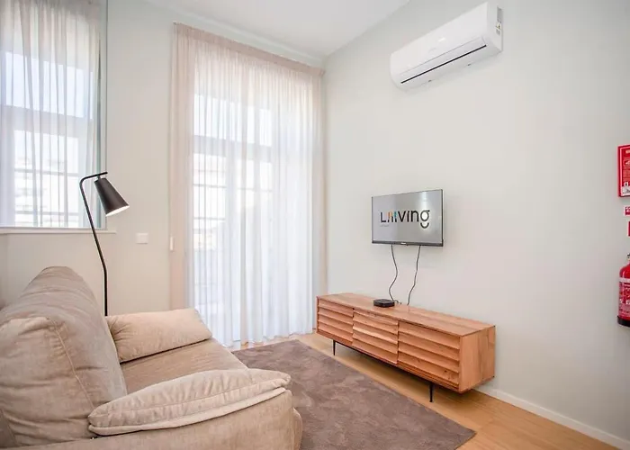 Liiiving In - Sweet Sunlight Apartment