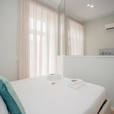 Liiiving In - Sweet Sunlight Daire Porto