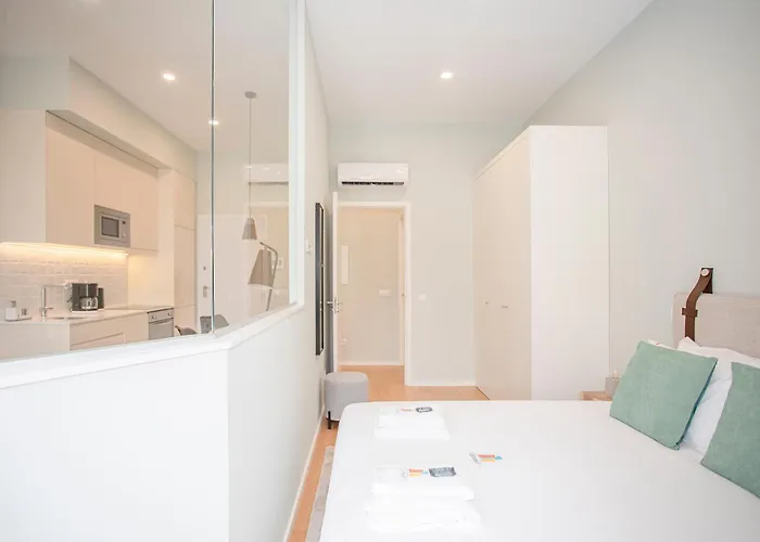 Liiiving In - Sweet Sunlight 아파트