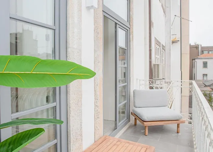 Liiiving In - Sweet Sunlight 포르투