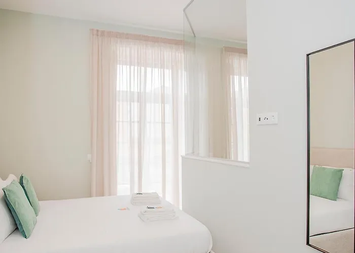 Liiiving In - Sweet Sunlight *